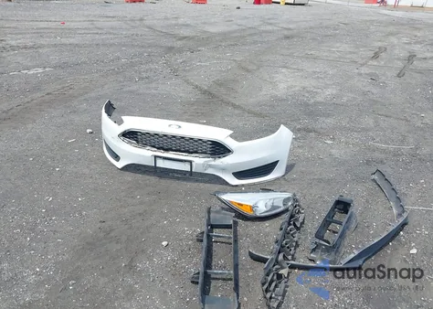 2016 Ford Focus S из США, поврежденный, VIN 1FADP3E20GL233089